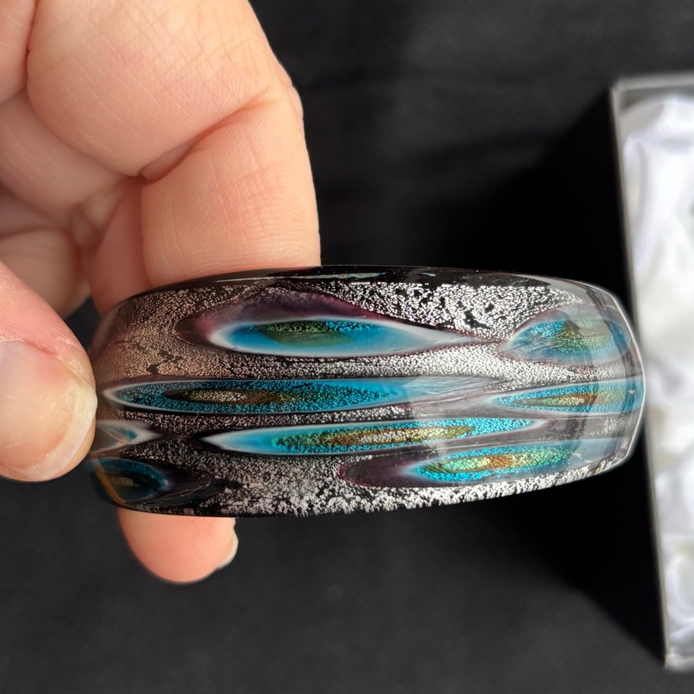 ✂️NIB Pier 1 Glass Cuff Bracelet